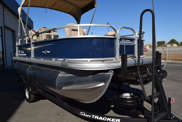 Sun Tracker 2025 Bass Buggy 16 XL Select